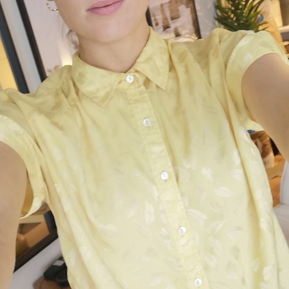 Yellow button up shirt - Picture 3 of 5